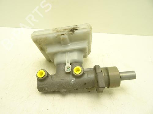Used Brake master cylinder FORD TRANSIT Bus (FD_ _, FB_ _, FS_ _, FZ_ _, FC_ _) 2.0 DI (F_E_, F_F_, F_G_) (75 hp) 28315835