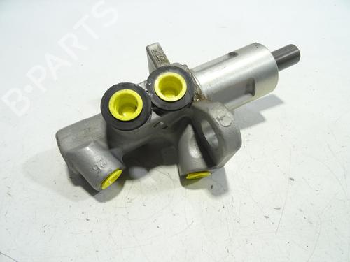 Used Brake master cylinder Brake master cylinder AUDI A4 B6 (8E2) 2.5 TDI (163 hp) 24864989 24864989