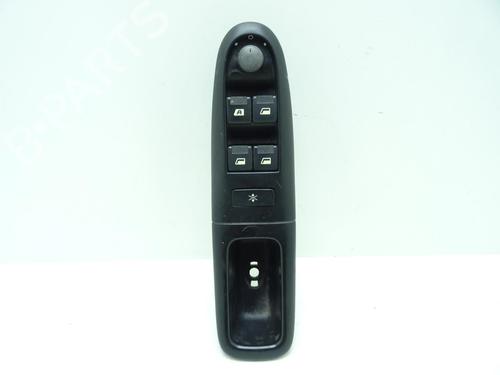 Used Left front window switch Left front window switch PEUGEOT 406 (8B) 2.0 HDI 110 (109 hp) 33236934 33236934