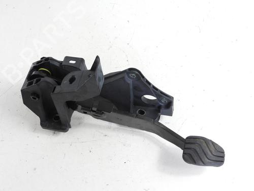 Used Break pedal Break pedal RENAULT CLIO V (B7_) 1.0 SCe 65 (B7MR) (65 hp) 20066537 20066537