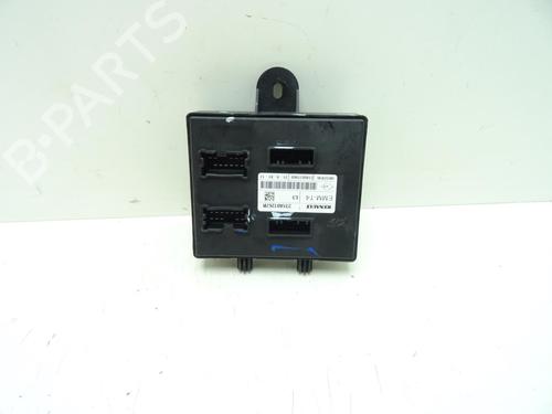 Used Control unit RENAULT CLIO IV (BH_) 1.2 TCe 120 (BHAU) (118 hp) 32500494