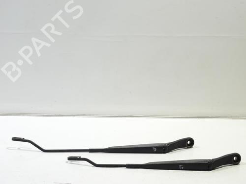 Used Front windshield wiper arm NISSAN MICRA III (K12) 1.5 dCi (65 hp) 24662528
