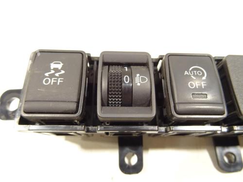 headlight-switch-nissan-pulsar-hatchback-c13-2014-27716483 main image