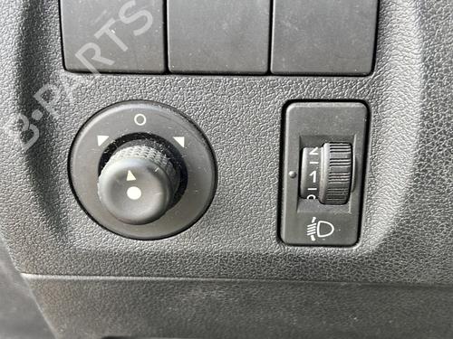 - Image 4