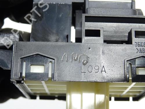 Switch TOYOTA COROLLA Estate (_E21_) 1.8 Hybrid (ZWE211W) | BP23787532I30 - Image 2