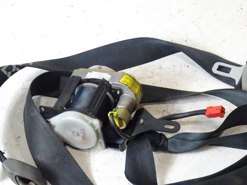 Used Front right seatbelt Front right seatbelt MITSUBISHI PAJERO III (V7_W, V6_W) 3.2 Di-D (V68W, V78W) (165 hp) 20038539 20038539