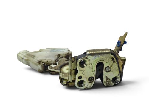 Used Tailgate lock Tailgate lock NISSAN TERRANO II (R20) 3.0 Di 4WD (154 hp) 40268268 40268268