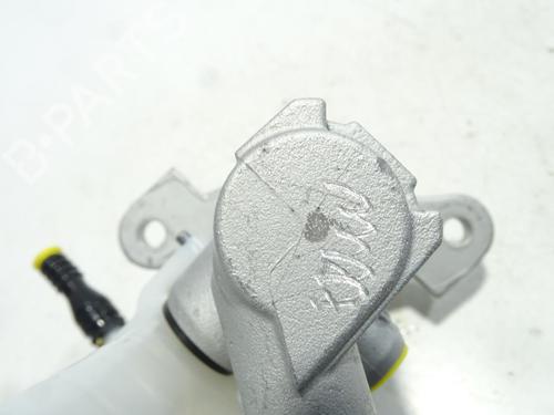Brake master cylinder DACIA SANDERO II 1.0 SCe 75 (B8JC, B8JD, B8NC) | BP26977313M77 