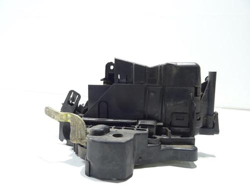 Front right lock MERCEDES-BENZ E-CLASS (W210) E 200 CDI (210.007) 2027204435