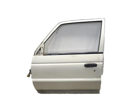 Used Left front door MITSUBISHI PAJERO II (V3_W, V2_W, V4_W, V5_W) 2.5 TD 4WD (V24W) (99 hp) 31313509