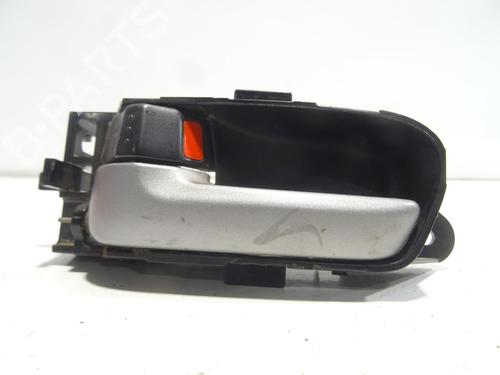 Used Rear left interior door handle SUZUKI GRAND VITARA II (JT, TE, TD) 1.9 DDiS All-wheel Drive (JT419, TD44, JB419WD, JB419XD,... (129 hp) 26056391