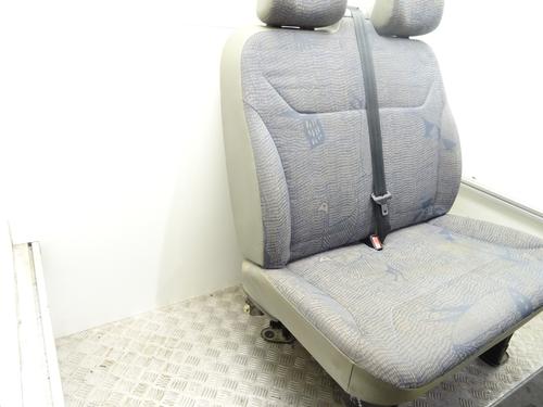 Right front seat RENAULT TRAFIC II Van (FL) 1.9 dCi 80 (FL0B) | BP29428526C16 