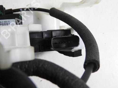 Used Front right lock HYUNDAI ix35 (LM, EL, ELH) 1.7 CRDi (116 hp) 20043714