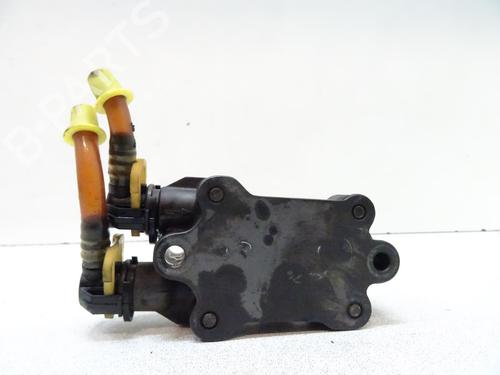 Used Fuel pump Fuel pump MERCEDES-BENZ C-CLASS (W202) C 220 CDI (202.133) (125 hp) 20065522 20065522