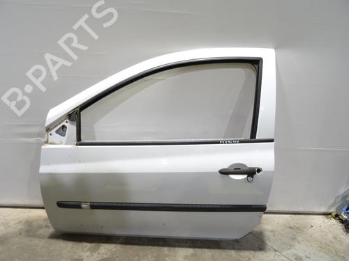 Used Left front door RENAULT CLIO III (BR0/1, CR0/1) 1.2 16V Hi-Flex (BR1U, CR1U) (75 hp) 29020593