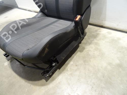 Right front seat PEUGEOT 208 II (UB_, UP_, UW_, UJ_) 1.2 PureTech 100 | BP29115268C16 