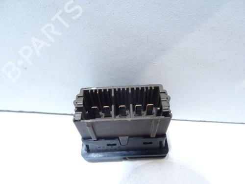 Used Switch Switch PEUGEOT 405 II (4B) 1.9 TD (90 hp) 31853350 31853350