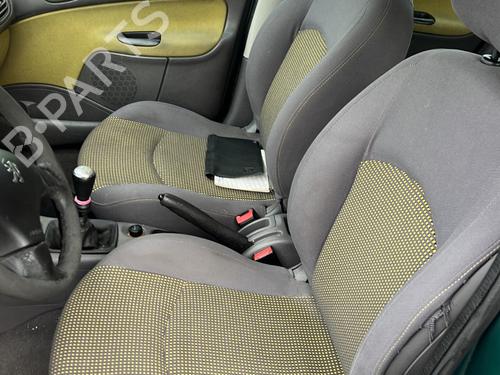 Left front window switch PEUGEOT 206 Hatchback (2A/C) 1.4 HDi eco 70 | BP31824572I27