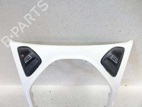 Used Left front window switch Left front window switch FORD KA (RU8) 1.2 (69 hp) 20064262 20064262