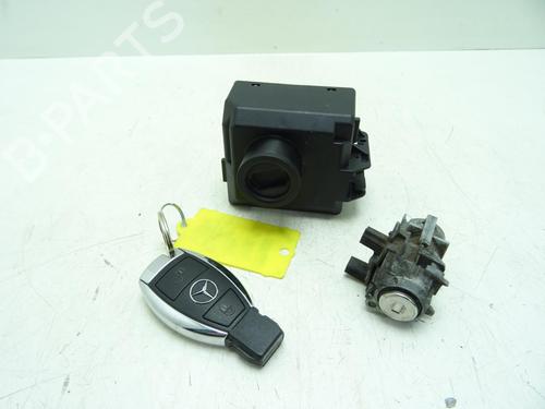 Used Ignition barrel MERCEDES-BENZ A-CLASS (W176) A 200 CDI / d 4-matic (176.002) (136 hp) 31976574