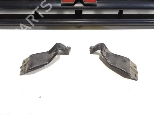 Grille MITSUBISHI PAJERO II (V3_W, V2_W, V4_W, V5_W) 2.5 TD 4WD (V24W) | BP30106801C40 