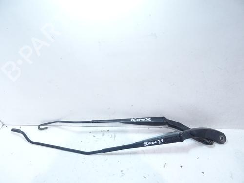 front-windshield-wiper-arm-renault-megane-ii-bm01_-cm01_-2001-2002-2003-2004-2005-2006-2007-2008-2009-2010-2011-2012-31848076 main image