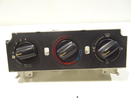 Used Climate control Climate control PEUGEOT 306 Hatchback (7A, 7C, N3, N5) 1.9 D (68 hp) 30905208 30905208