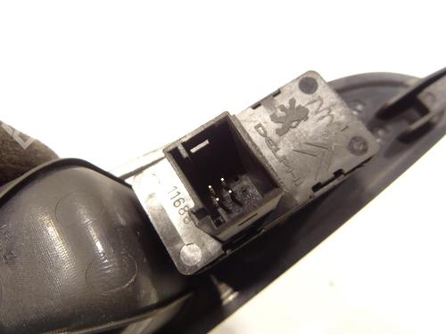 Used Left rear window switch Left rear window switch PEUGEOT 308 I (4A_, 4C_) 1.6 HDi (92 hp) 27539990 27539990