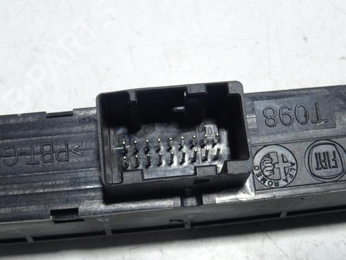 Advarselsbryter Advarselsbryter FIAT DOBLO Cargo (263_) 1.3 D Multijet (90 hp) 33828951 33828951