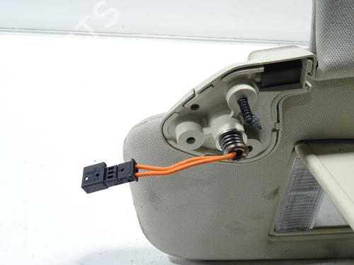 Used Left sun visor Left sun visor LAND ROVER RANGE ROVER III (L322) 4.4 D 4x4 (313 hp) 28334971 28334971