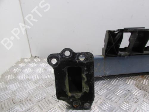 Used Front bumper reinforcement Front bumper reinforcement 26154156 26154156
