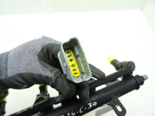 Injection rail PEUGEOT 1007 (KM_) 1.4 | BP31647030M98  - Image 5