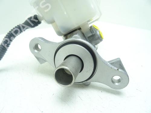 brake-master-cylinder-dacia-sandero-ii-2012-32776389 main image