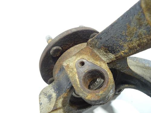 Used Left front steering knuckle Left front steering knuckle HYUNDAI SANTA FÉ I (SM) 2.0 CRDi 4x4 (113 hp) 21972968 21972968