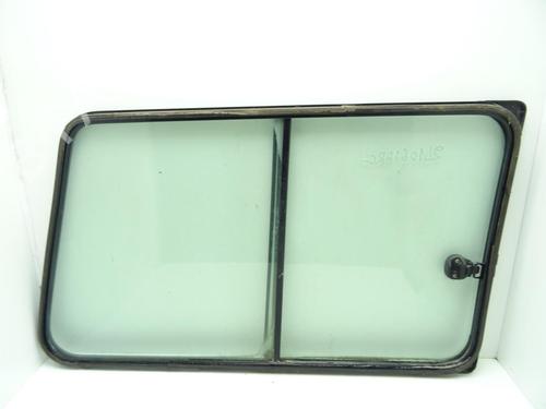 Rear left quarter glass MITSUBISHI PAJERO II (V3_W, V2_W, V4_W, V5_W) 2.8 TD (V46W, V26W) | BP29590782C93 