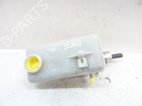 Used Brake master cylinder Brake master cylinder OPEL VIVARO A Bus (X83) 1.9 DTI (F7, J7, A07) (101 hp) 20052568 20052568
