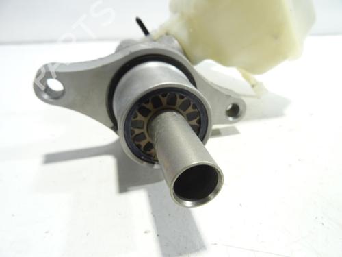 Used Brake master cylinder Brake master cylinder PEUGEOT EXPERT Van (VF3A_, VF3U_, VF3X_) 2.0 HDi 130 (128 hp) 26526286 26526286