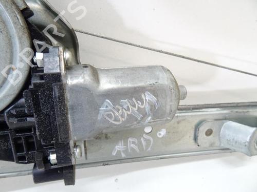 Rear right window mechanism SUZUKI GRAND VITARA II (JT, TE, TD) 1.9 DDiS All-wheel Drive (JT419, TD44, JB419WD, JB419XD,... | BP20068543C25 