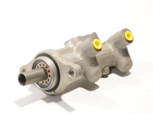 Used Brake master cylinder NISSAN NAVARA NP300 (D40) 2.5 dCi 4WD (171 hp) 31669776