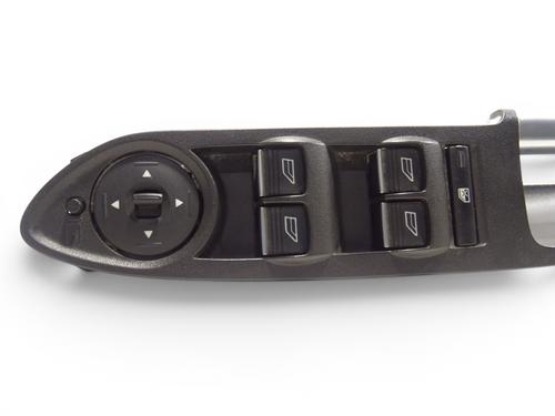 Used Left front window switch Left front window switch 36790739 36790739