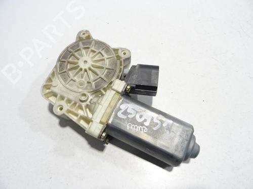 Left front window motor BMW 5 (E60) 530 d | BP29611492E21 