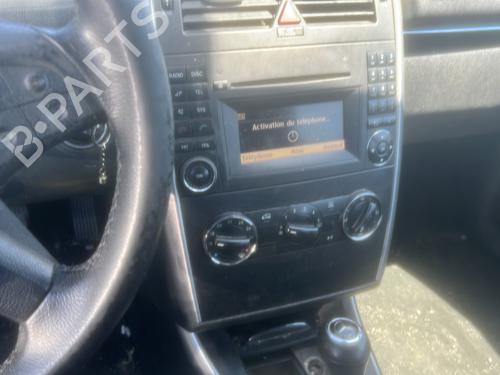Radio MERCEDES-BENZ B-CLASS Sports Tourer (W245) B 180 CDI (245.207) | BP30097243E6