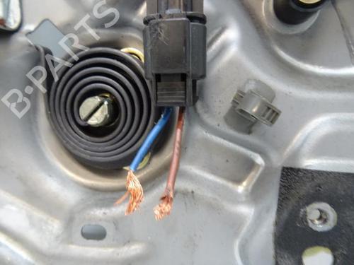 Used Rear right window mechanism Rear right window mechanism HYUNDAI SANTA FÉ I (SM) 2.0 CRDi 4x4 (113 hp) 20069602 20069602