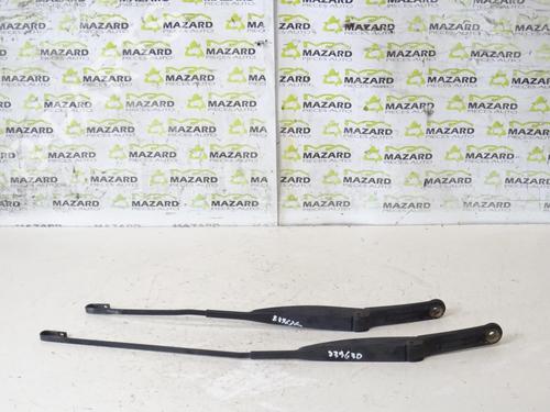 Used Front windshield wiper arm FIAT PANDA (169_) 1.3 D Multijet 4x4 (169.AXC2A) (70 hp) 20062814
