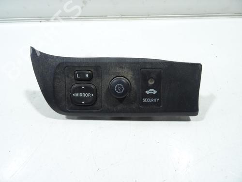 Commande retroviseurs TOYOTA RAV 4 II (_A2_) 2.0 D 4WD (CLA20_, CLA21_, CLA20R, CLA21R) (116 hp) 32113339