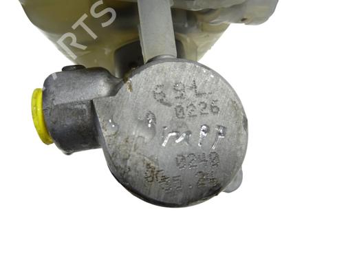 Used Brake master cylinder Brake master cylinder TOYOTA RAV 4 III (_A3_) 2.2 D 4WD (ALA30_, ALA30R) (177 hp) 39761747 39761747
