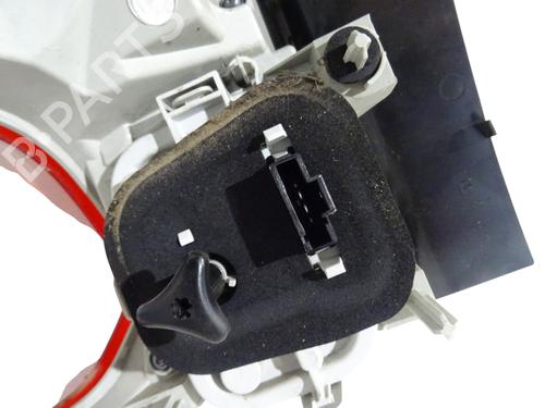 right-taillight-peugeot-2008-i-cu_-2013-39761642 main image