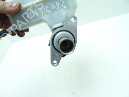 brake-master-cylinder-vw-tiguan-5n_-2007-2008-2009-2010-2011-2012-2013-2014-2015-2016-2017-2018-32992836 main image