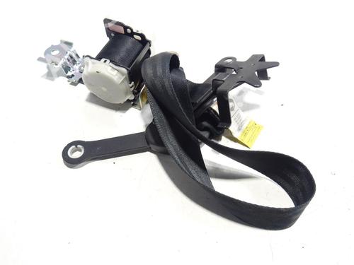 Used Rear center seatbelt TOYOTA COROLLA Verso (ZER_, ZZE12_, R1_) 2.2 D-4D (AUR10_, AUR10R) (136 hp) 32447333