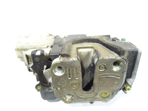front-right-lock-nissan-pick-up-d22-1997-30910754 main image